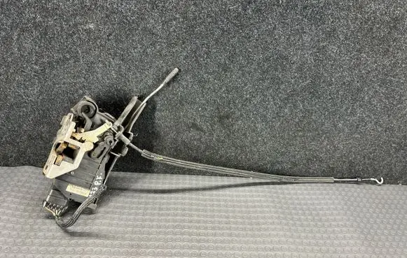 Mercedes-Benz ML W163 Front door lock A1637201735