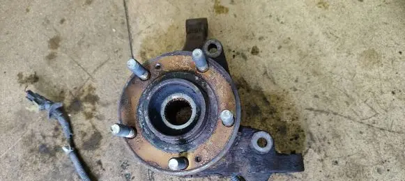 Hyundai Santa Fe Front wheel hub