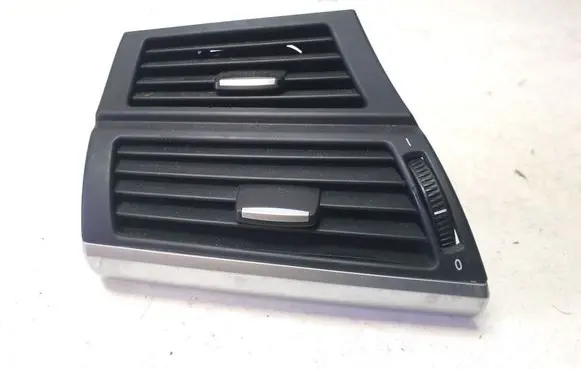 BMW X5 E70 Dashboard side air vent grill/cover trim 716180304