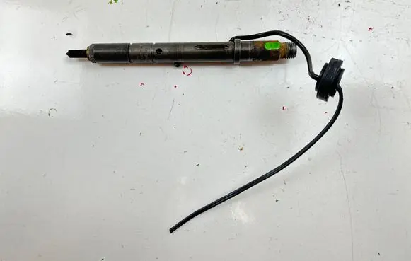 Fuel injector