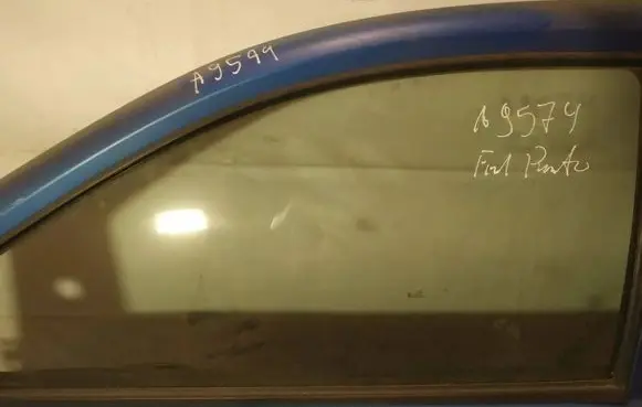 Fiat Punto (188) Front door window glass four-door as2