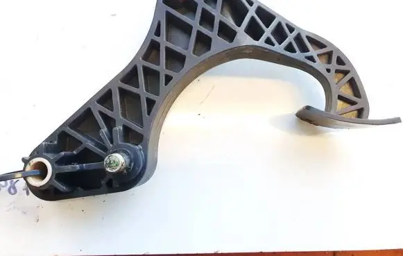Peugeot 307 Brake pedal 42324201 423.242-01
