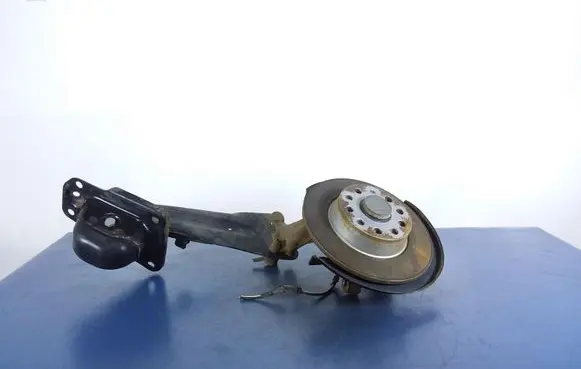 Volkswagen Jetta VI Front wheel hub spindle knuckle