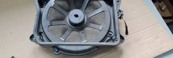 Audi A6 S6 C7 4G Subwoofer speaker 4G8035709
