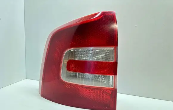 Skoda Octavia Mk2 (1Z) Rear/tail lights 1Z9945095