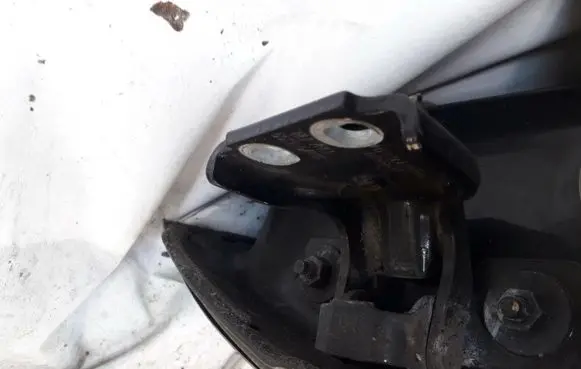 Jeep Grand Cherokee (WJ) Rear door lower hinge