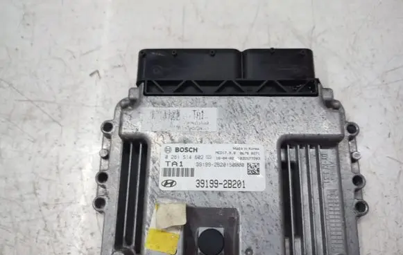 Hyundai Tucson TL Engine control unit/module 391992B201