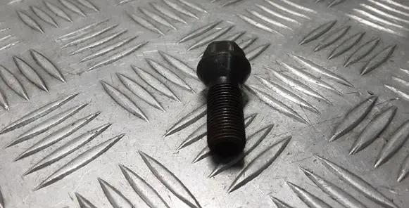 Nuts/bolts