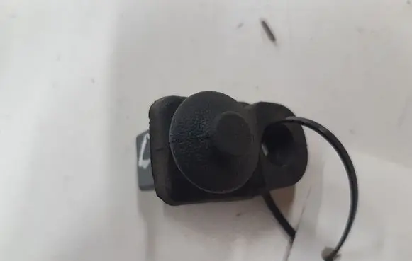 Nissan Almera N16 Front door sensor 