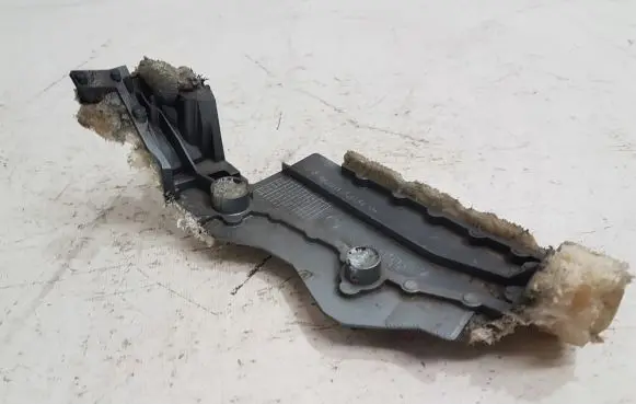 Peugeot 508 Fender mounting bracket 9688125180