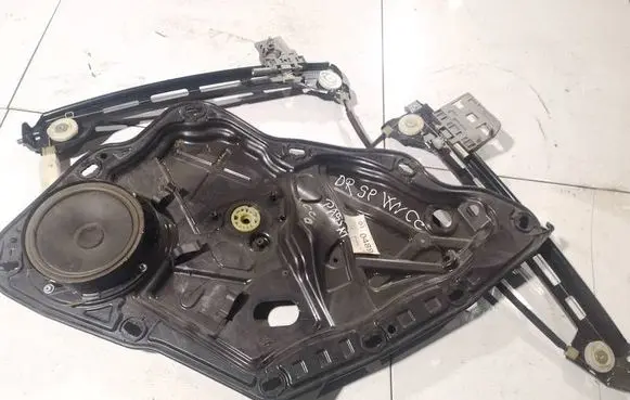 Volkswagen PASSAT CC Sliding door window regulator with motor 3C8839756 3C8839756D