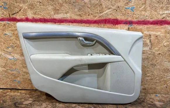 Volvo XC70 Front door card panel trim 30649479 R1773-M