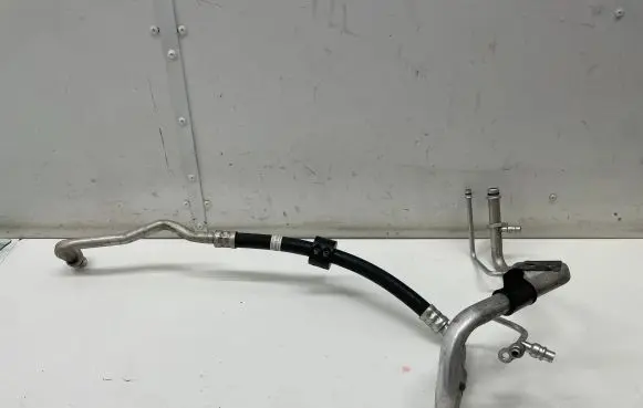 Dacia Spring Air conditioning (A/C) pipe/hose 924465406R