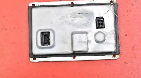 Citroen C4 I Picasso Voltage converter/converter module 89035114