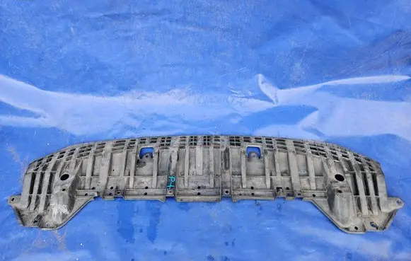 Toyota Prius+ (ZVW40) Front bumper skid plate/under tray 52618-47030
