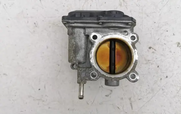 Toyota C-HR I Throttle valve 220300T110