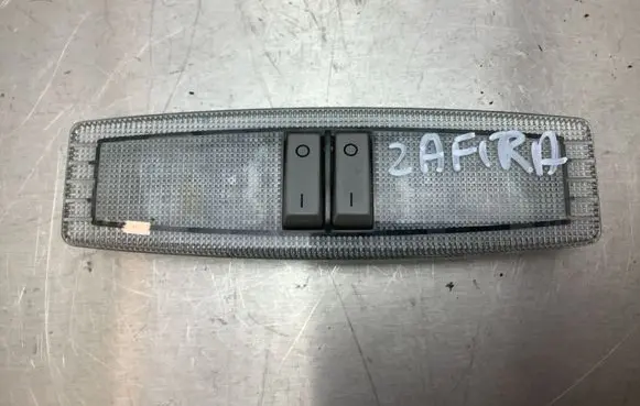 Opel Zafira B Rear seat light 13101641