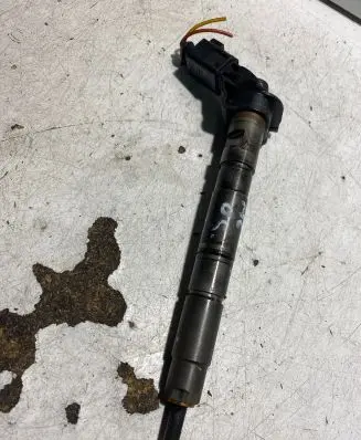 Audi A6 S6 C6 4F Fuel injector 059130277Q