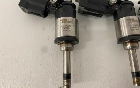 Fuel injectors set