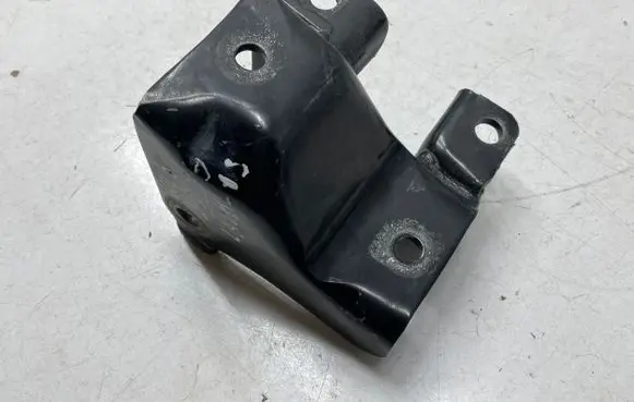 Hyundai Tucson TL Gearbox mounting bracket