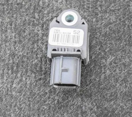 Toyota Auris E180 Airbag deployment crash/impact sensor 8983102150