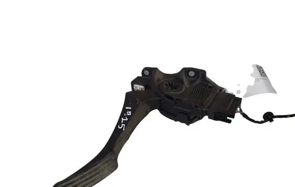 Volvo V70 Accelerator throttle pedal 31329060