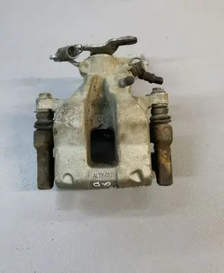 Toyota Avensis T270 Rear brake caliper 