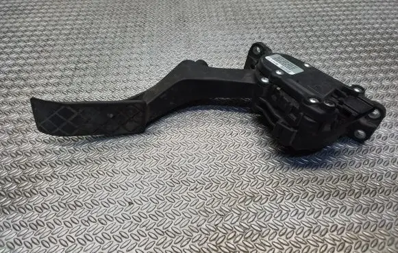 Volkswagen Transporter - Caravelle T5 Accelerator throttle pedal 7H1721503D