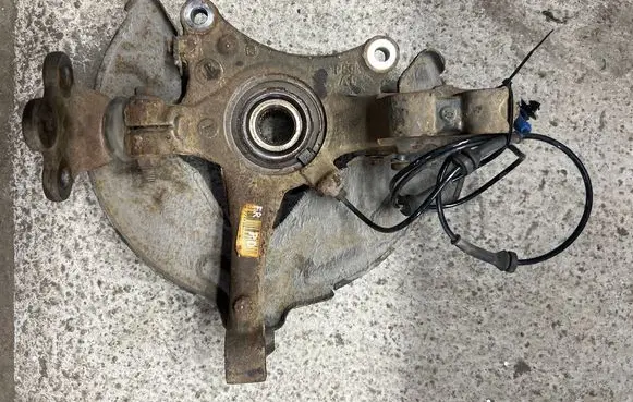 Peugeot 508 Front wheel hub