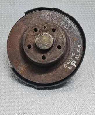Alfa Romeo GT Rear wheel hub spindle/knuckle 