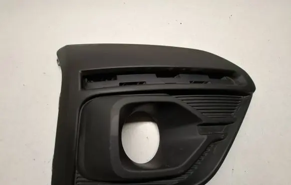 Dacia Sandero Front fog light trim/grill 261A20172R 263310868R