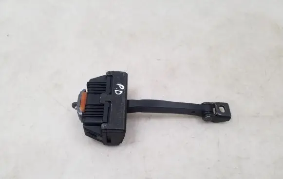 BMW 5 E60 E61 Front door check strap stopper 7033609