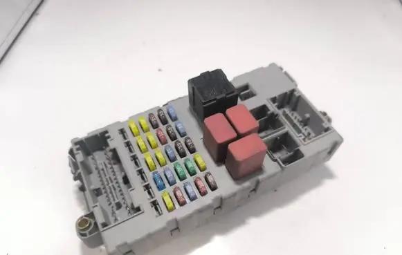 Fiat Croma Fuse module 46846746 527DVBD1G 501202300060