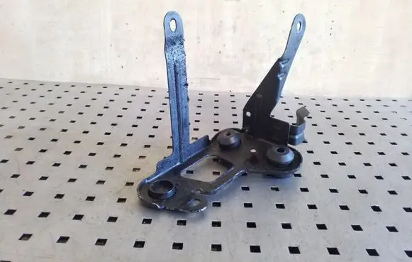 Mercedes-Benz ML W164 ABS pump bracket A1644310140
