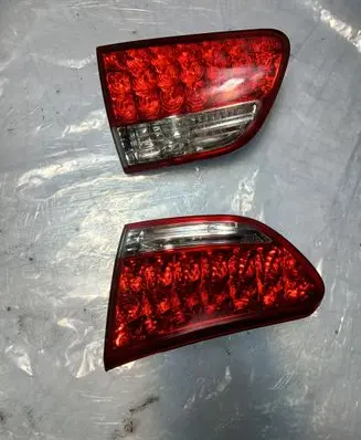Citroen C-Crosser Tailgate rear/tail lights