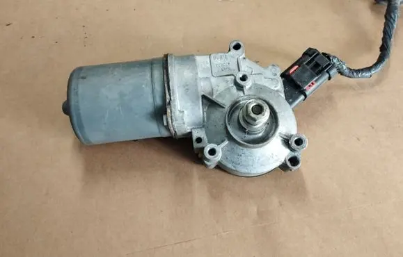 Chrysler Town & Country V Wiper motor W000011423