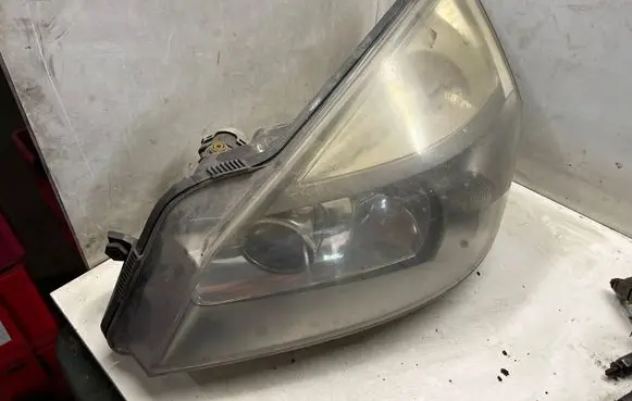 Renault Espace - Grand espace IV Headlight/headlamp 00829000