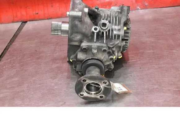 Nissan X-Trail T30 Gearbox transfer box case XU-K