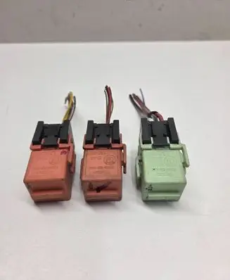 BMW 5 E60 E61 Other relay 8373700 V23134K59X312 6136