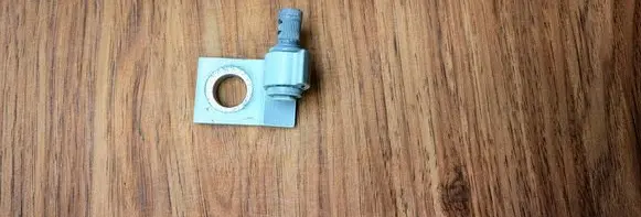 Skoda Octavia Mk4 Front door lower hinge 8X4833406B