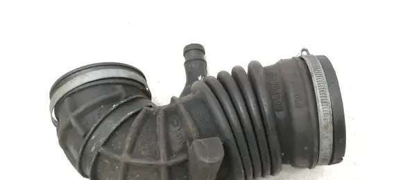 Air intake hose/pipe