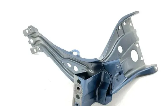 Subaru XV II Fender mounting bracket 