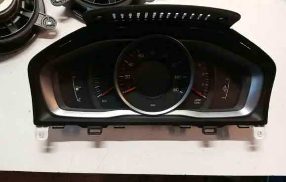 Volvo XC60 Speedometer (instrument cluster) 31412869