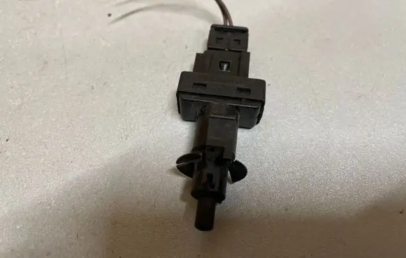 Mercedes-Benz C W204 Brake pedal sensor switch 0045452114