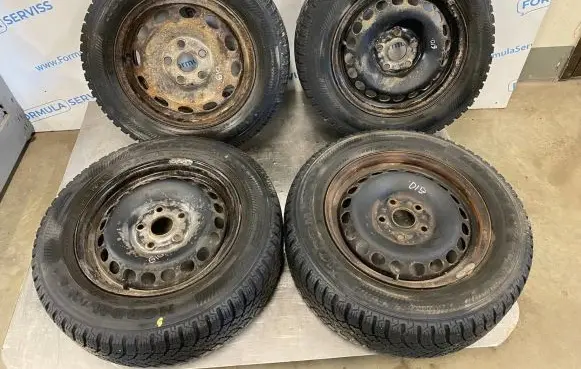 Ford Galaxy R15 alloy rim 