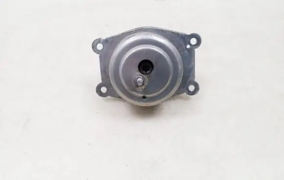 Opel Zafira B Engine mount bracket 13159998