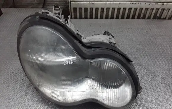 Mercedes-Benz C W203 Headlight/headlamp
