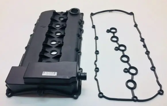 Volkswagen PASSAT B7 Rocker cam cover 03H103429D
