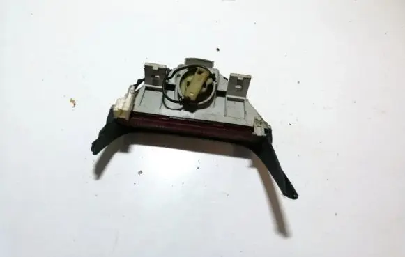 Nissan Almera Third/center stoplight