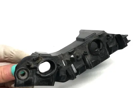 Volkswagen Polo VI Front bumper mounting bracket 2G0807184 1903358X 5239702
